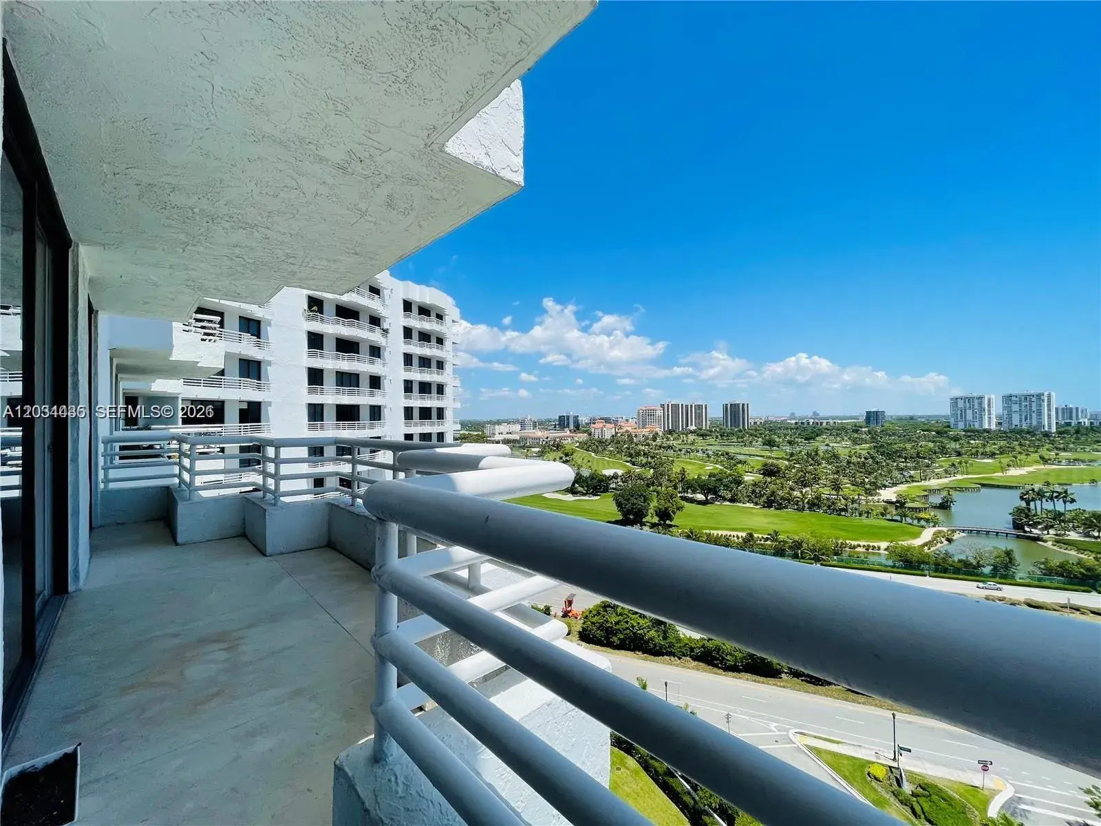 3300 NE 192nd St # 1712, Aventura FL 33180