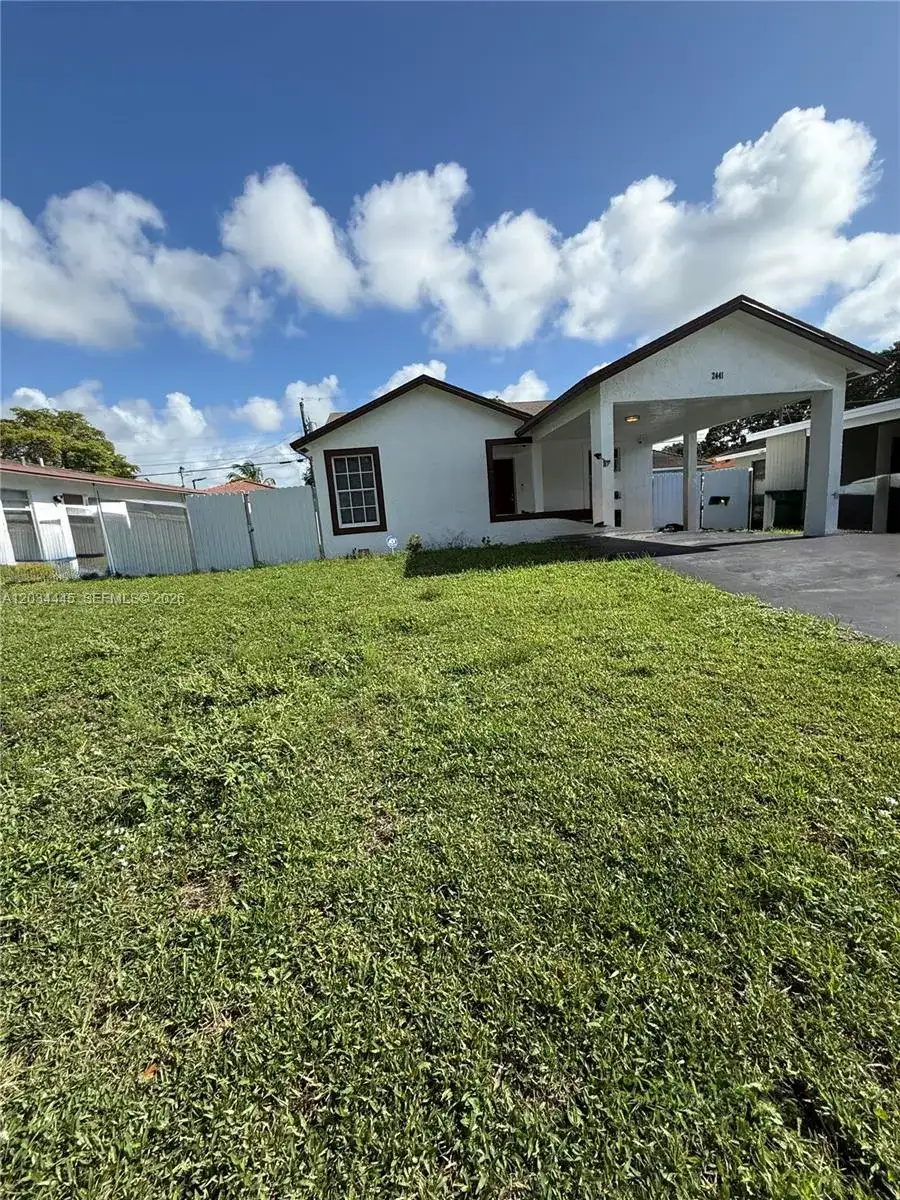 2441 NW 14th St, Fort Lauderdale FL 33311 photo 2