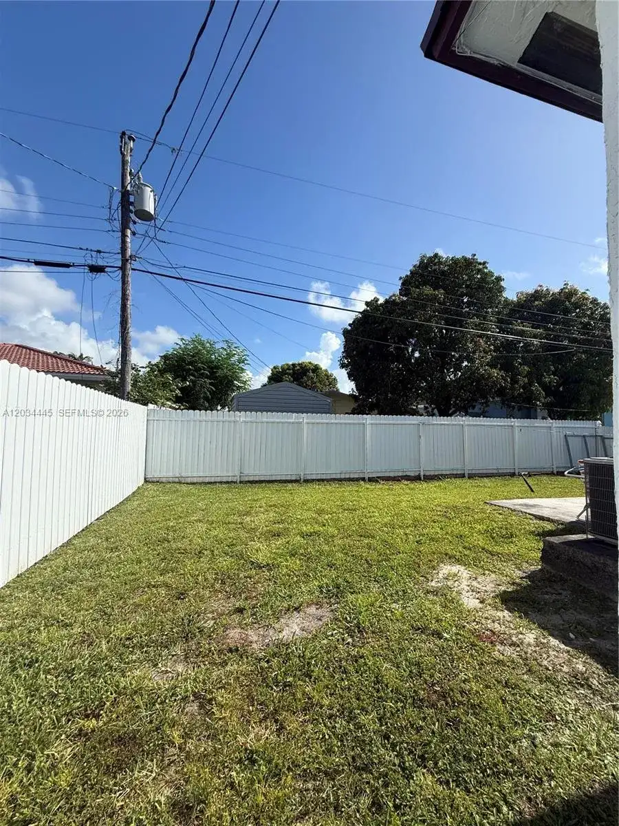 2441 NW 14th St, Fort Lauderdale FL 33311 photo 5