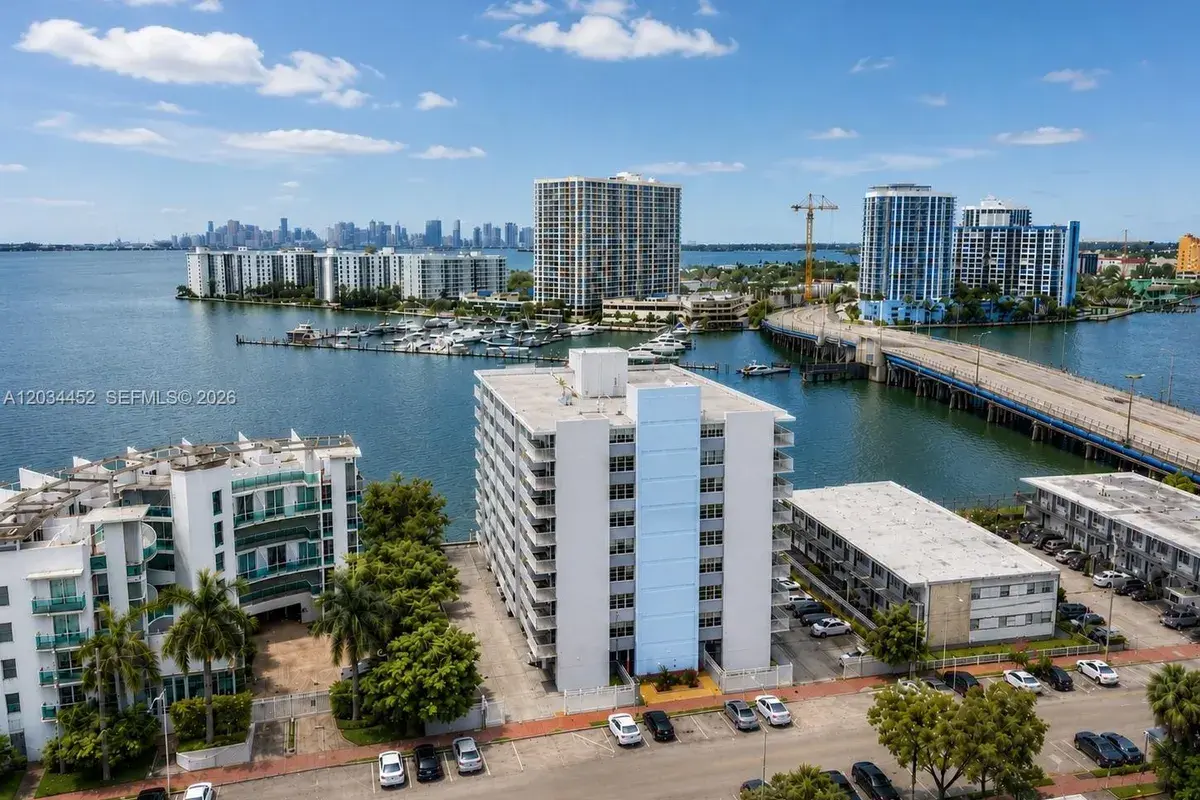 2016 Bay Dr # 504, Miami Beach FL 33141