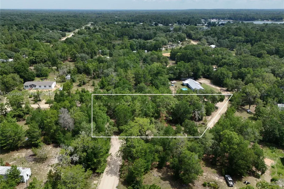 225 MIRROR LAKE DR, Other City - In The State Of Florida FL 32148