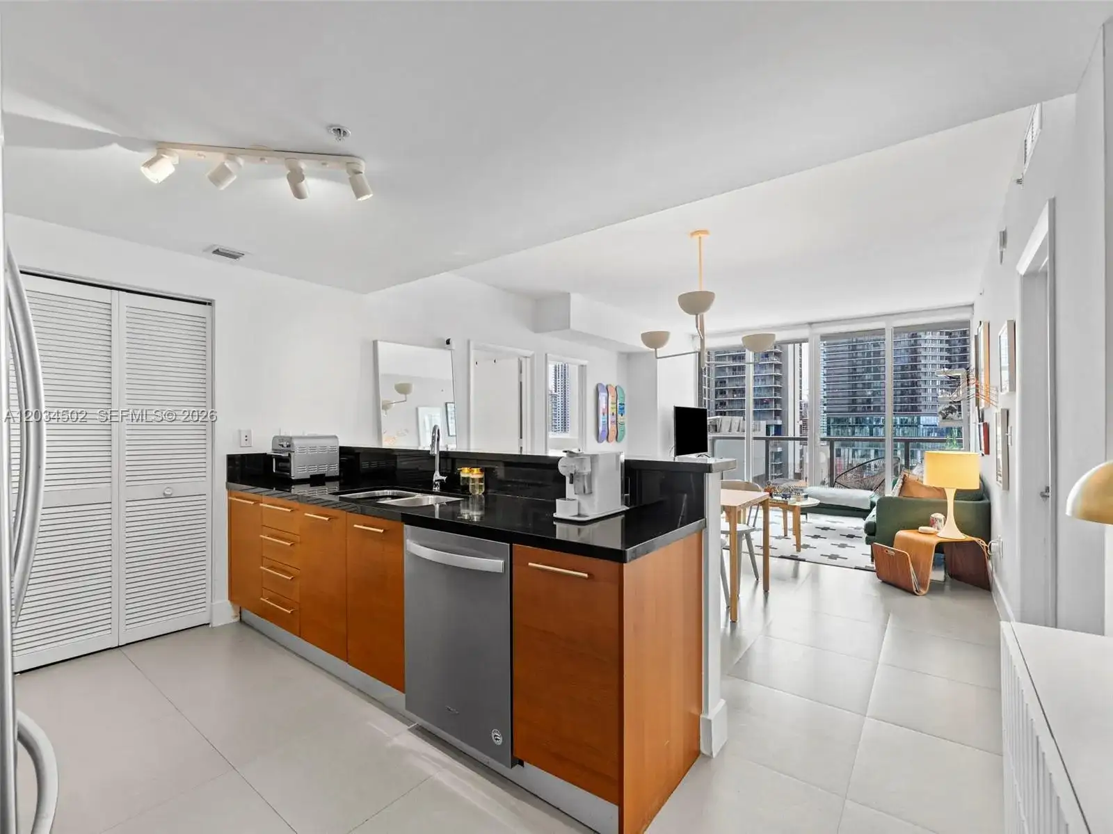 253 NE 2nd St # 1801, Miami FL 33132 photo 3