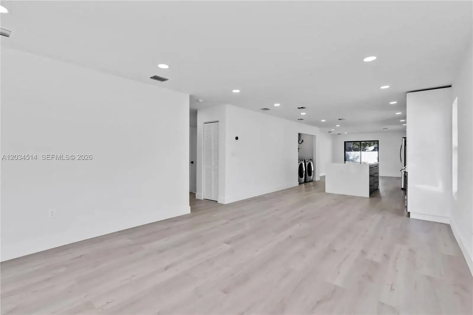 407 NW 45th St, Miami FL 33127 photo 2