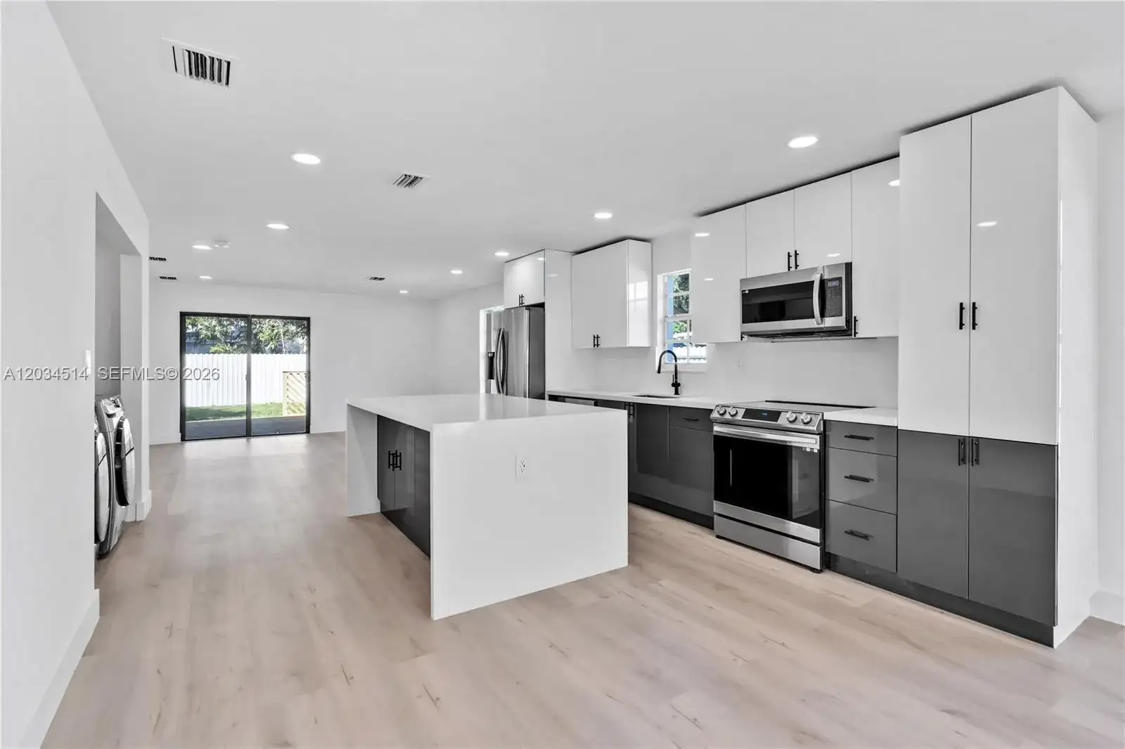 407 NW 45th St, Miami FL 33127 photo 3