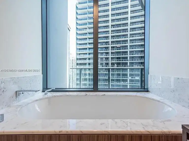 1000 Brickell Plz # 3509, Miami FL 33131 photo 2