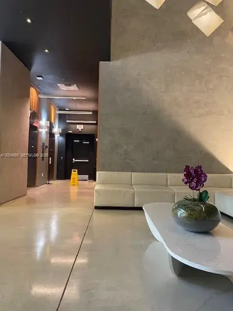 151 SE 1ST # 1503, Miami FL 33131