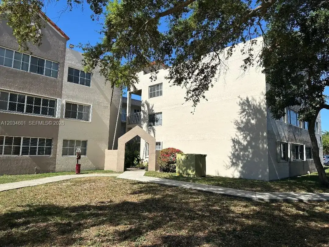 6175 NW 186th St # 110, Hialeah FL 33015