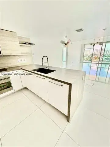 400 Sunny Isles Blvd # 817, Sunny Isles Beach FL 33160