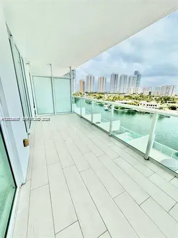 400 Sunny Isles Blvd # 817, Sunny Isles Beach FL 33160