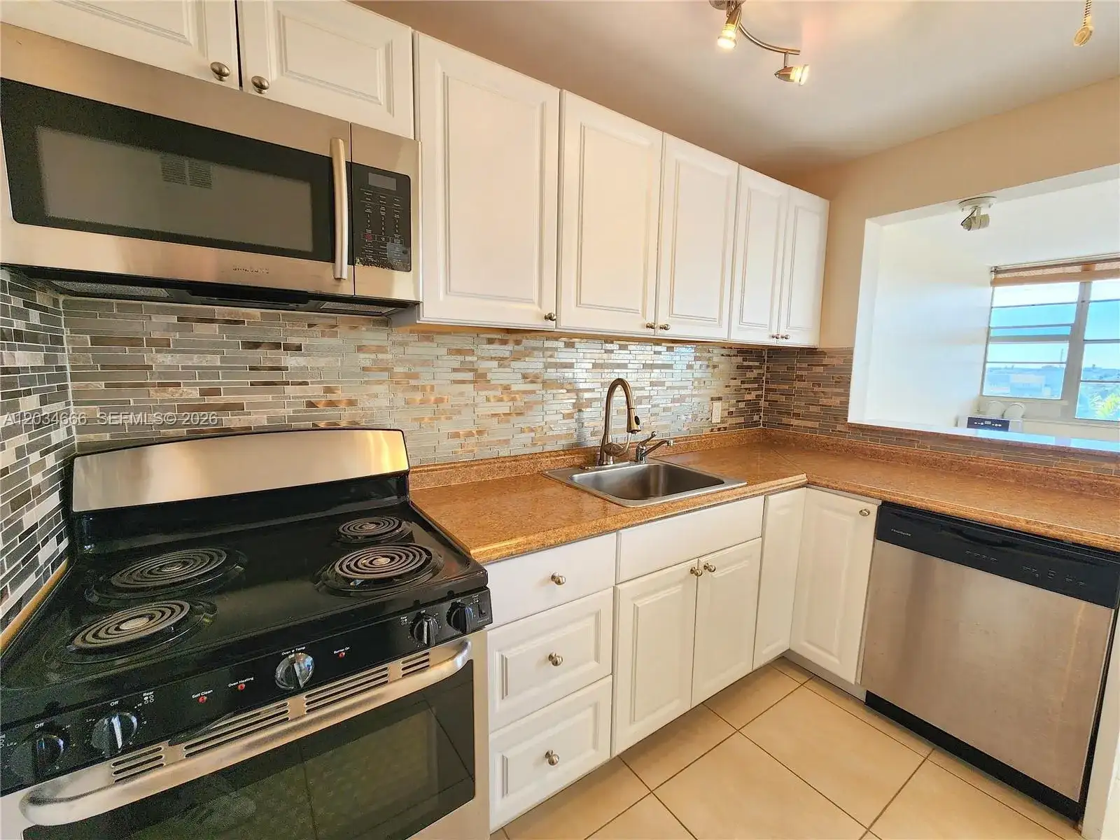 2025 NE 164th St # 503, North Miami Beach FL 33162 photo 5