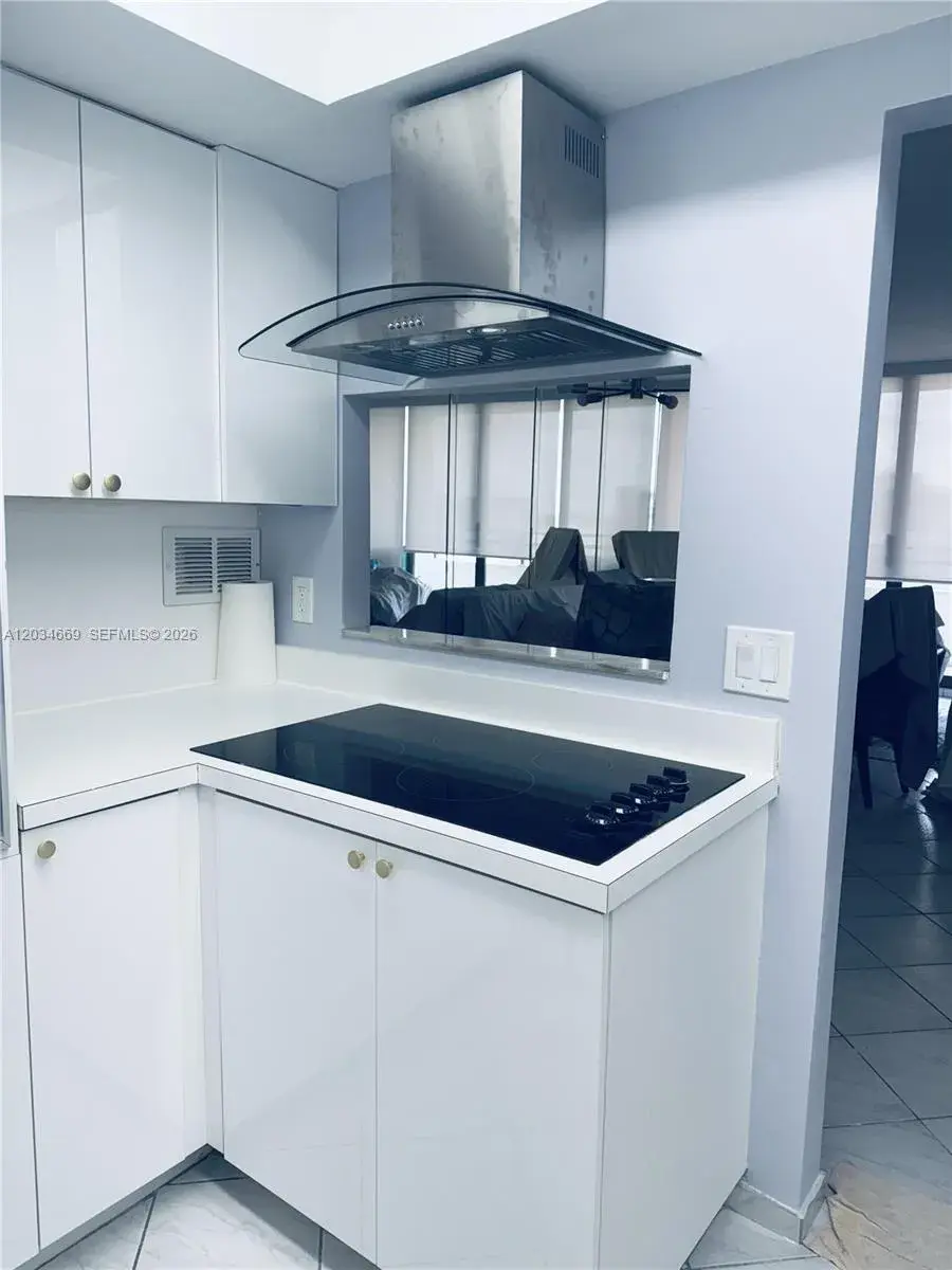 3505 S Ocean Dr # 704, Hollywood FL 33019