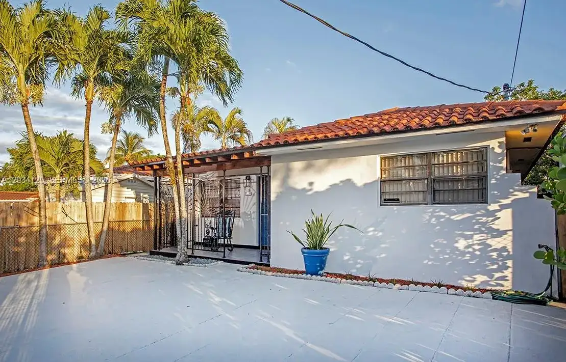 3610 SW 14th St, Miami FL 33145 photo 3