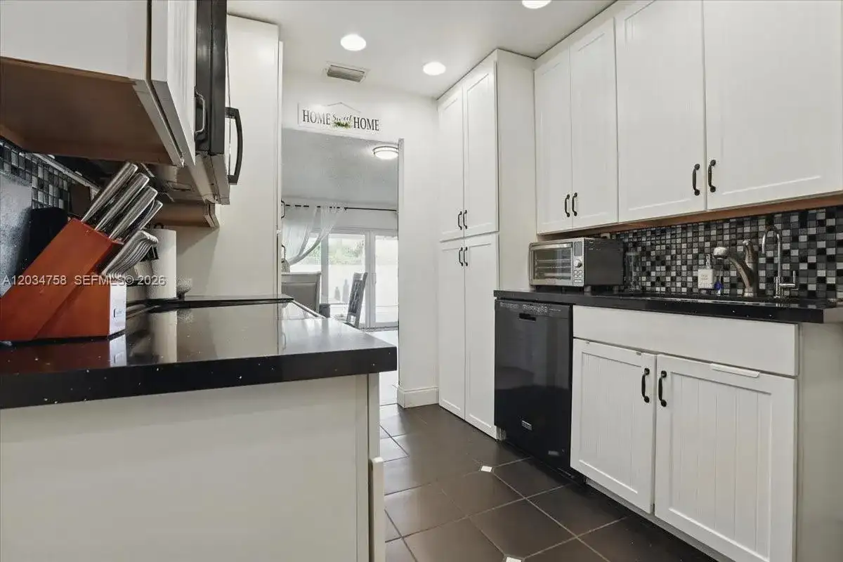 5874 SW 97th Ter, Cooper City FL 33328 photo 5