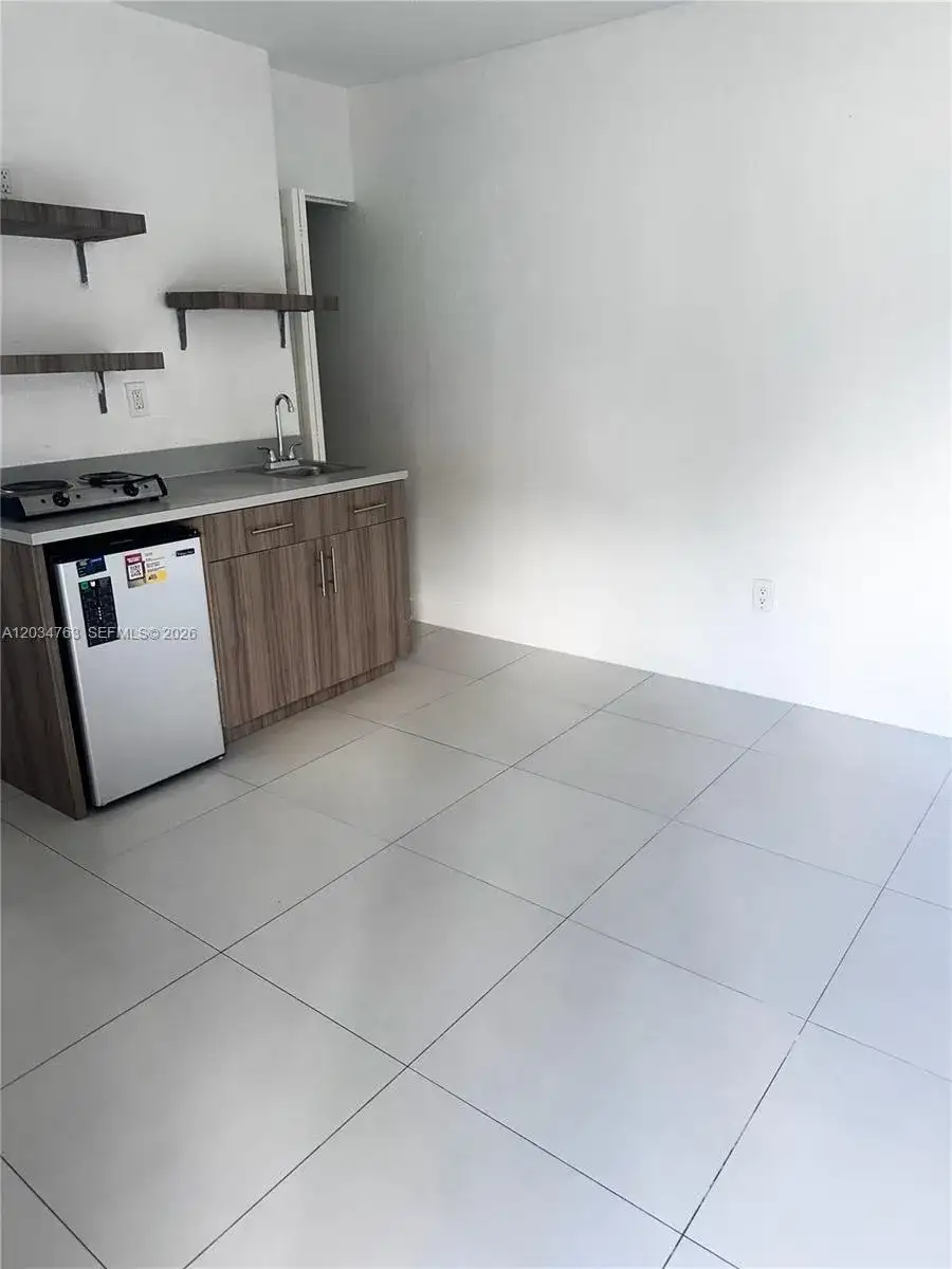 1265 SW 6th St # 13, Miami FL 33135 photo 2
