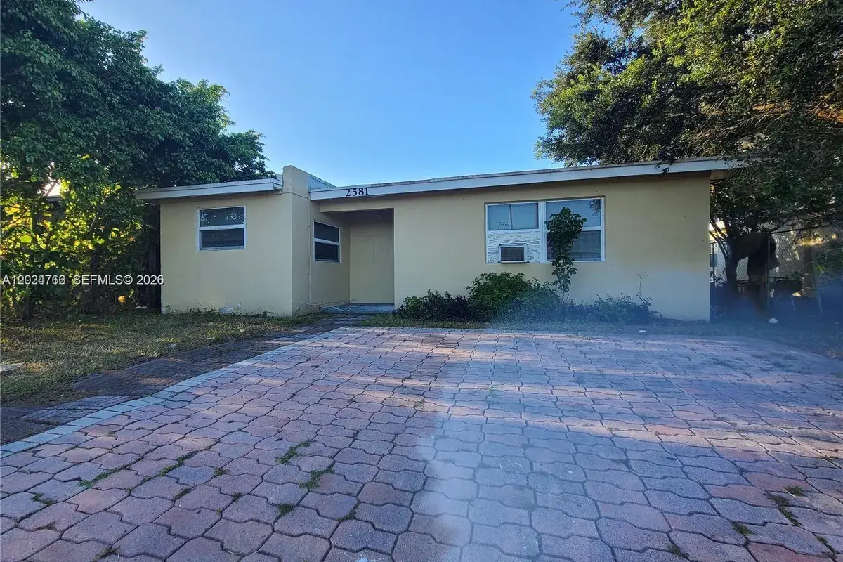 2581 NW 13th Ct, Fort Lauderdale FL 33311