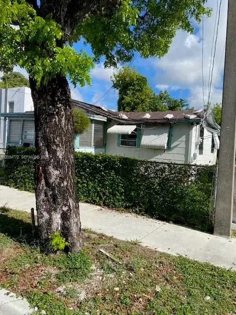 1239 NW 60th St, Miami FL 33142 photo 2