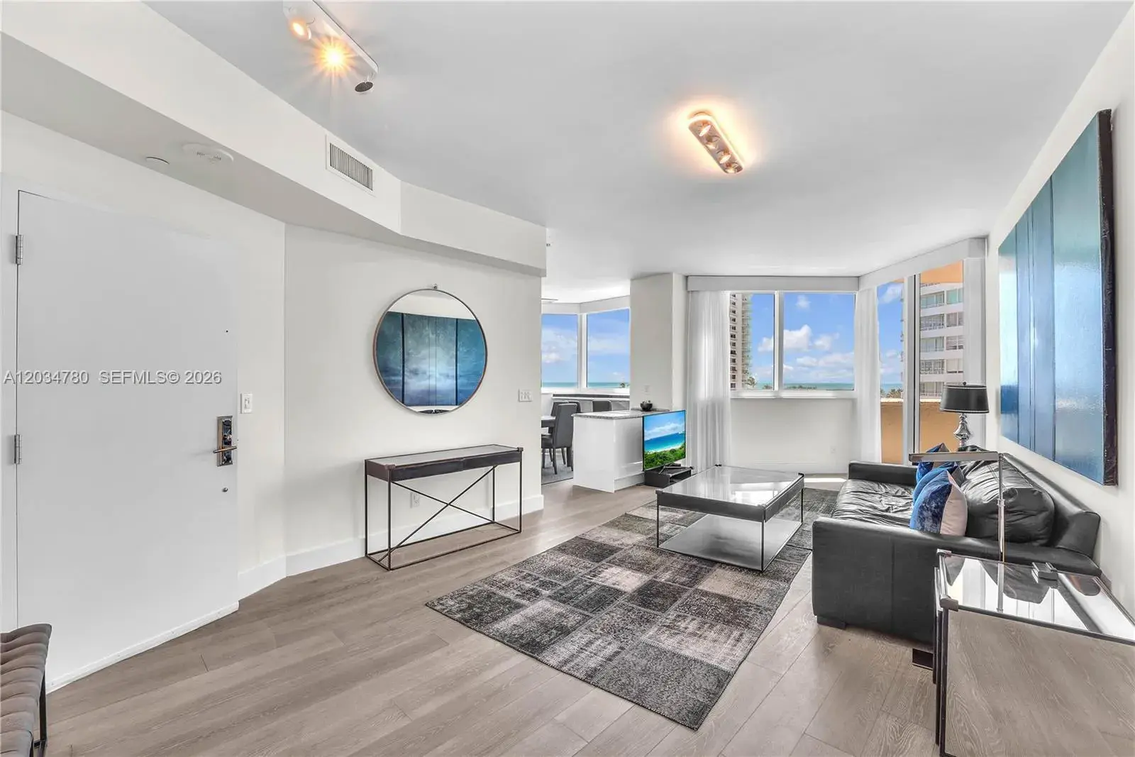 300 S POINTE DR # 809, Miami Beach FL 33139