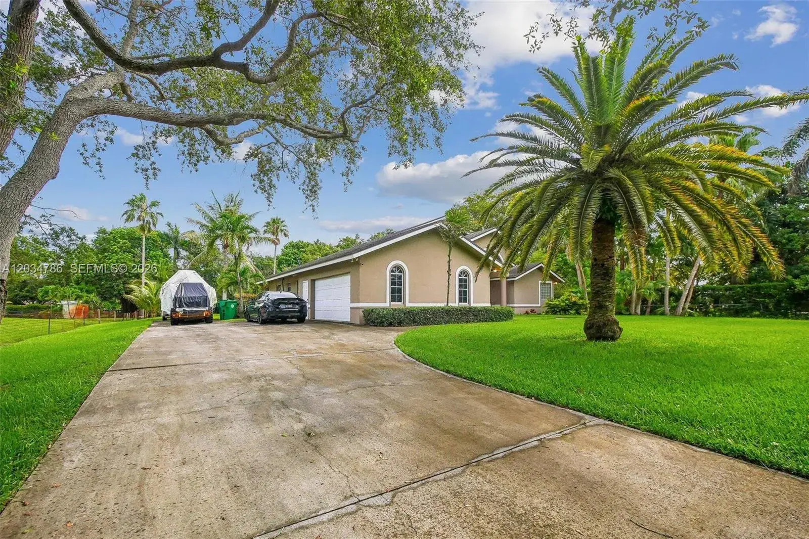 14591 SW 23rd St, Davie FL 33325