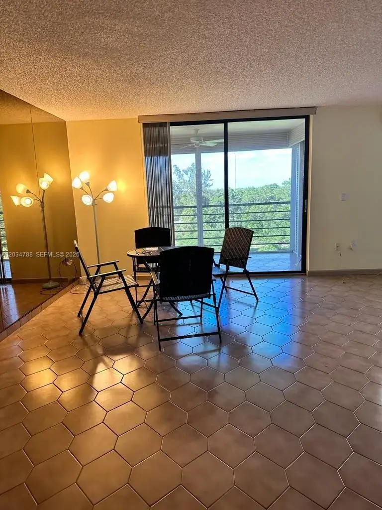 900 Saint Charles Pl # 708, Pembroke Pines FL 33026