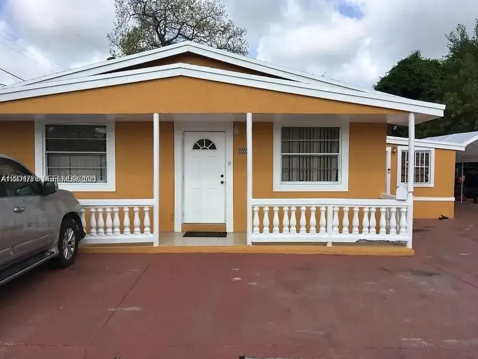 10040 NW 8th Ave, Miami FL 33150