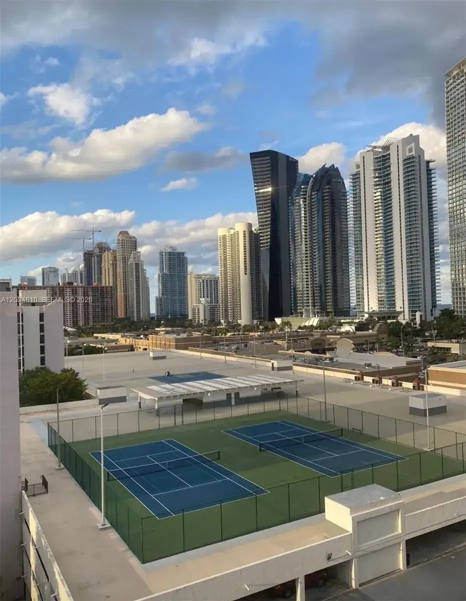 16909 N Bay Rd # 1009, Sunny Isles Beach FL 33160