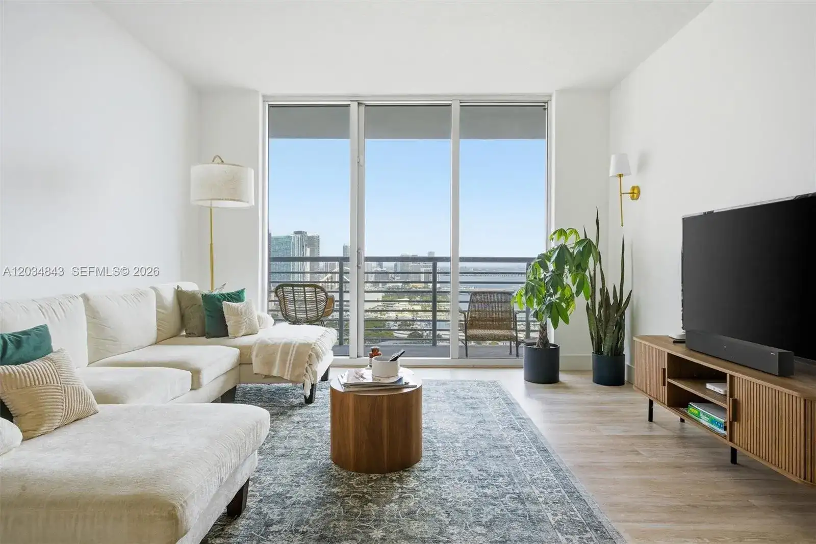 325 S Biscayne Blvd # 4022, Miami FL 33131 photo 2
