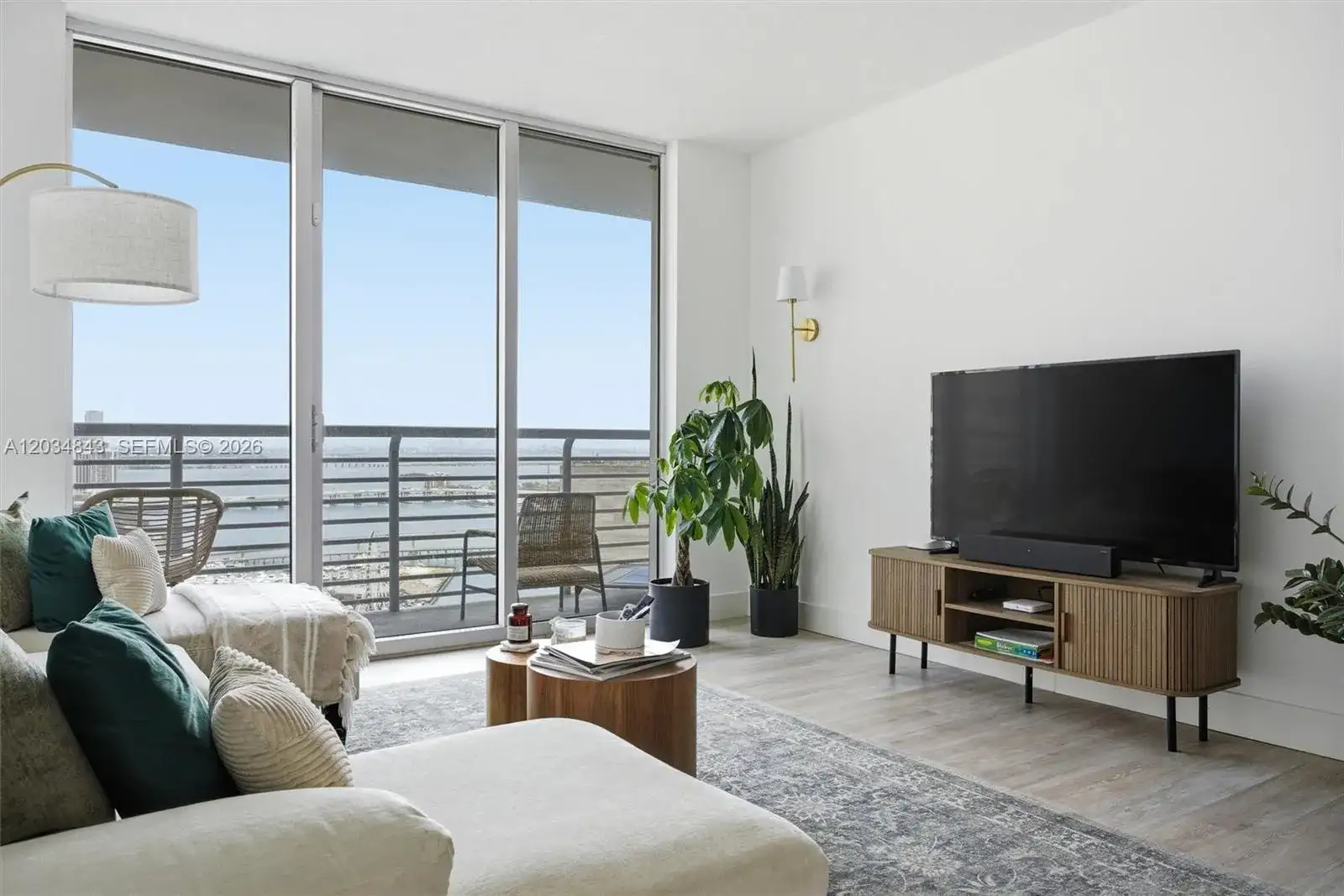 325 S Biscayne Blvd # 4022, Miami FL 33131 photo 3