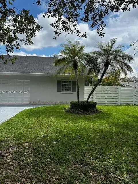 14763 SW 152nd Pl, Miami FL 33196 photo 5