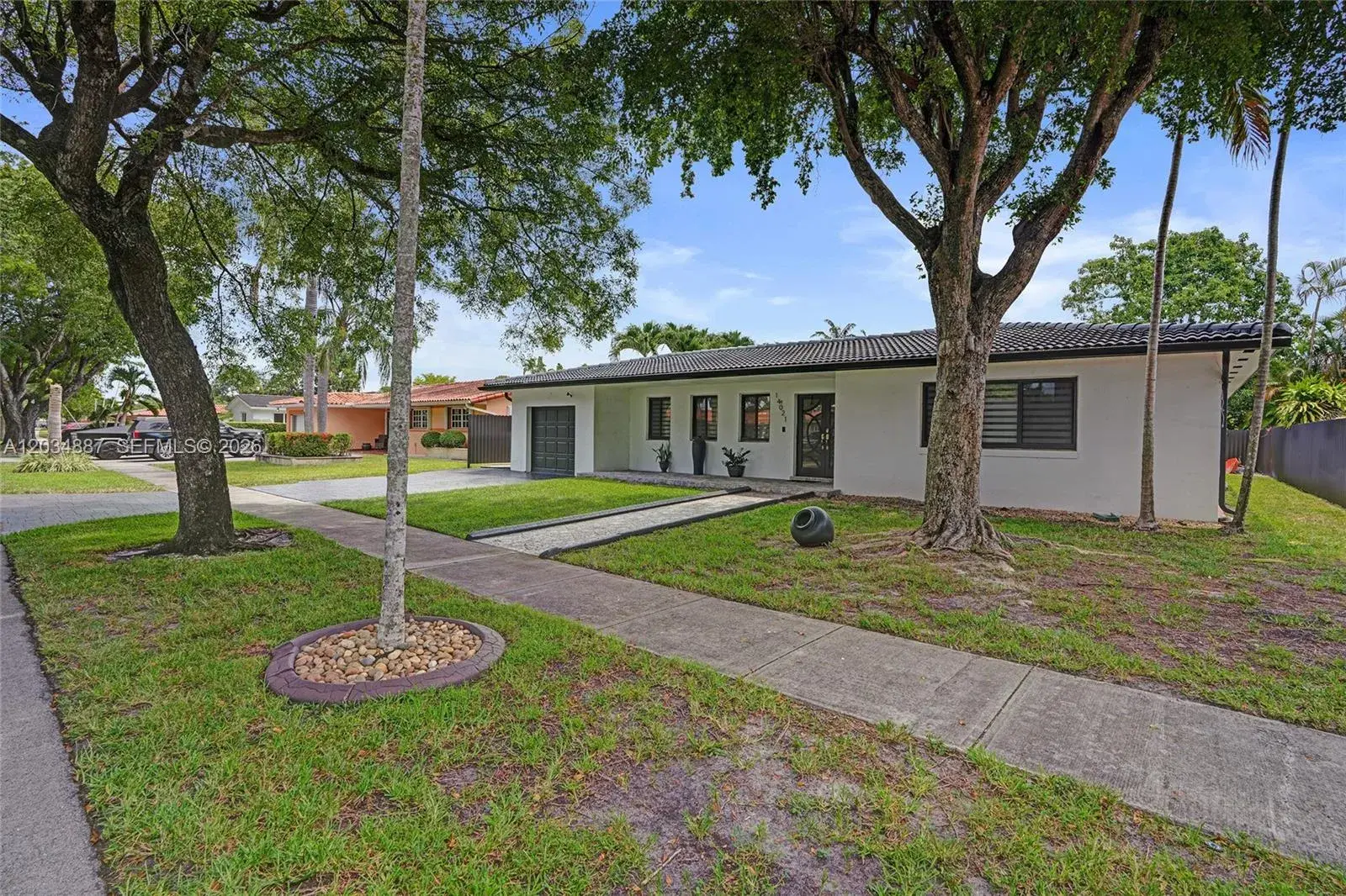 14021 Cypress Ct, Miami Lakes FL 33014