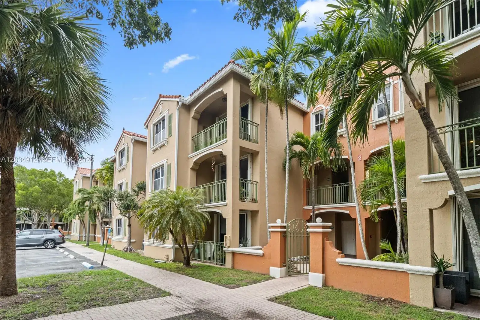 6540 NW 114th Ave # 1423, Doral FL 33178 photo 2