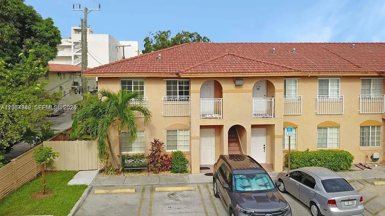 242 E 3rd St # 205, Hialeah FL 33010 photo 2
