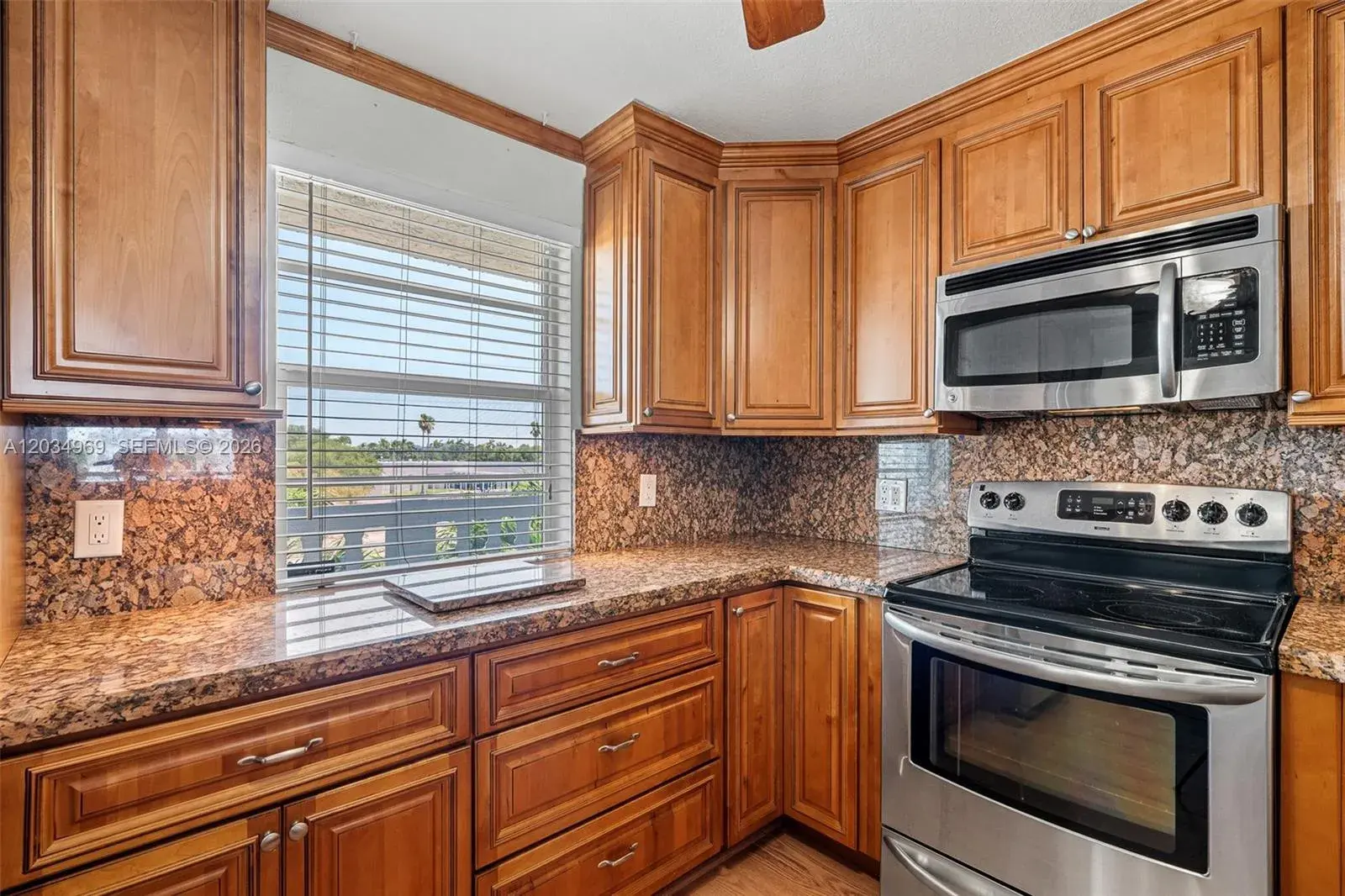 325 SE 11th Ter # 308, Dania Beach FL 33004