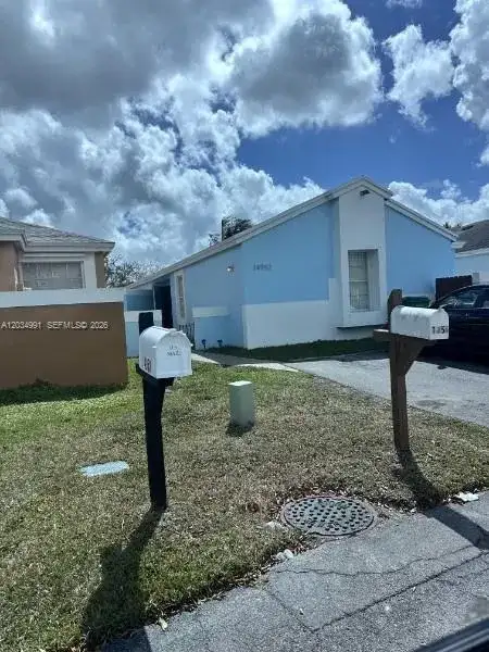 14952 SW 75th Ter, Miami FL 33193 photo 2