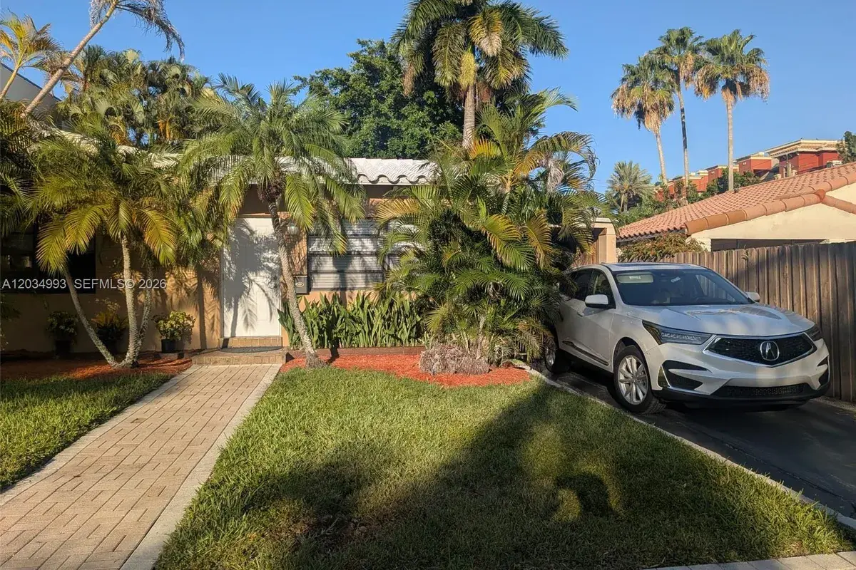 1104 NE 17th Ter # 2, Fort Lauderdale FL 33304