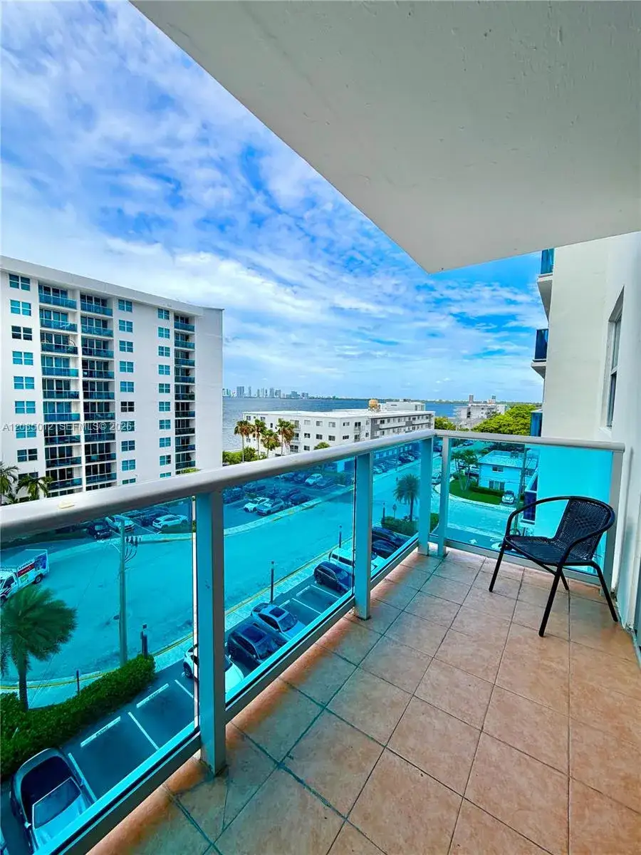 7501 E Treasure Dr # 6T, North Bay Village FL 33141