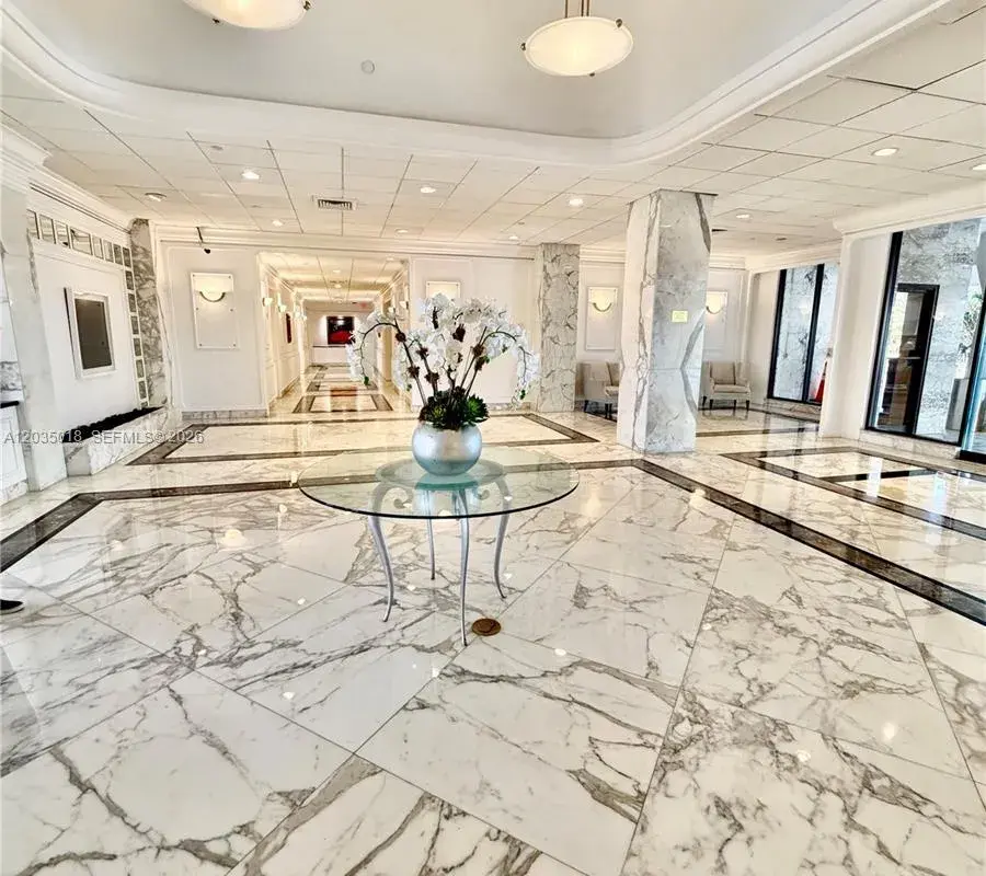 5700 Collins Ave # 14M, Miami Beach FL 33140