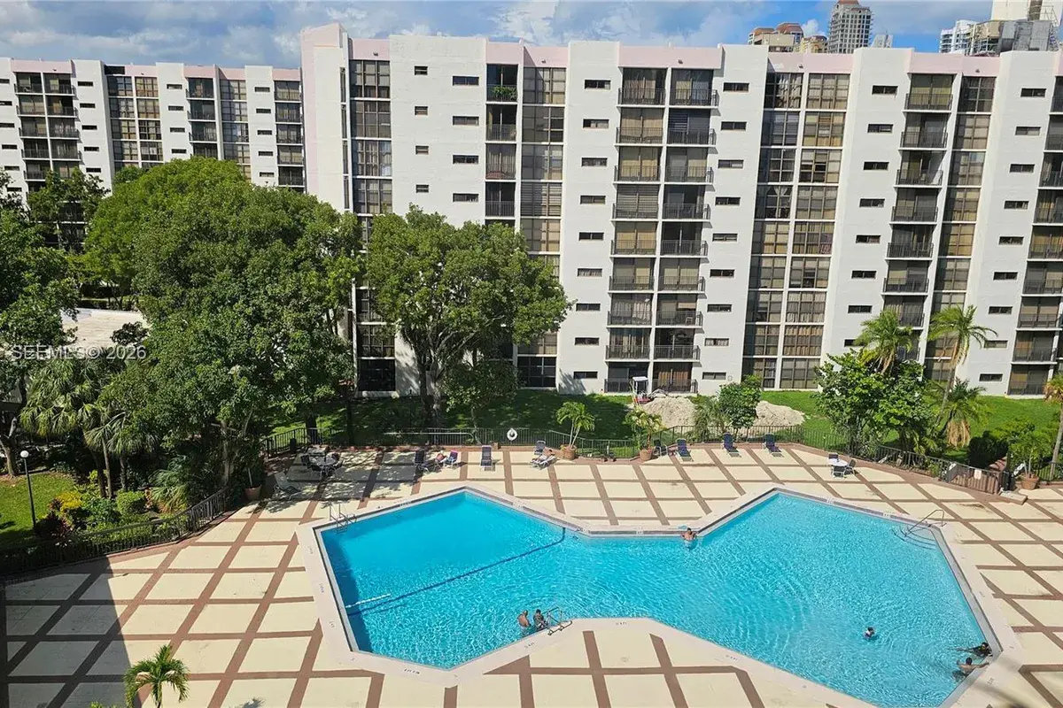 16909 N Bay Rd # 217, Sunny Isles Beach FL 33160