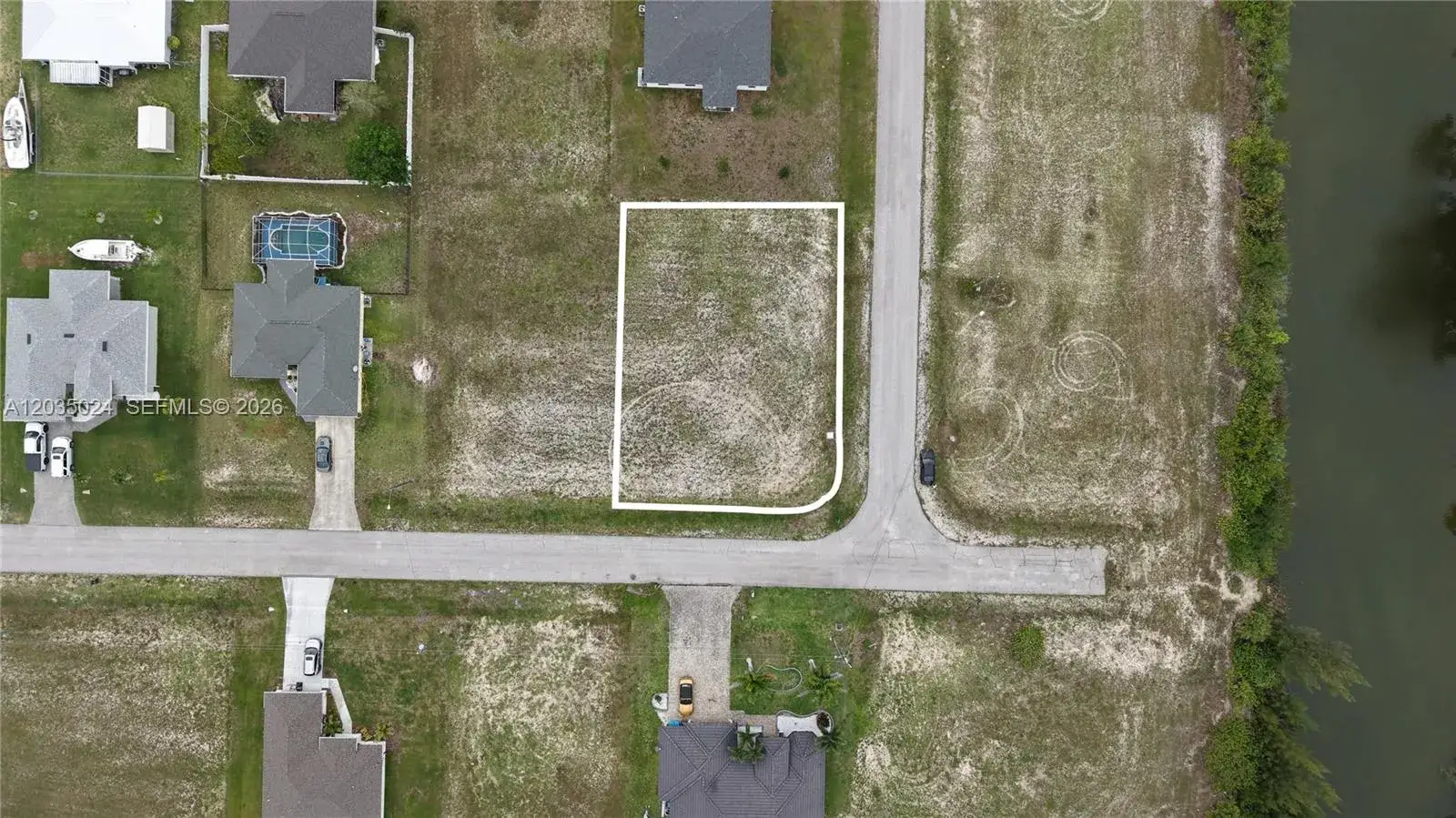 2009 NW 2ND AVE, Cape Coral FL 33993