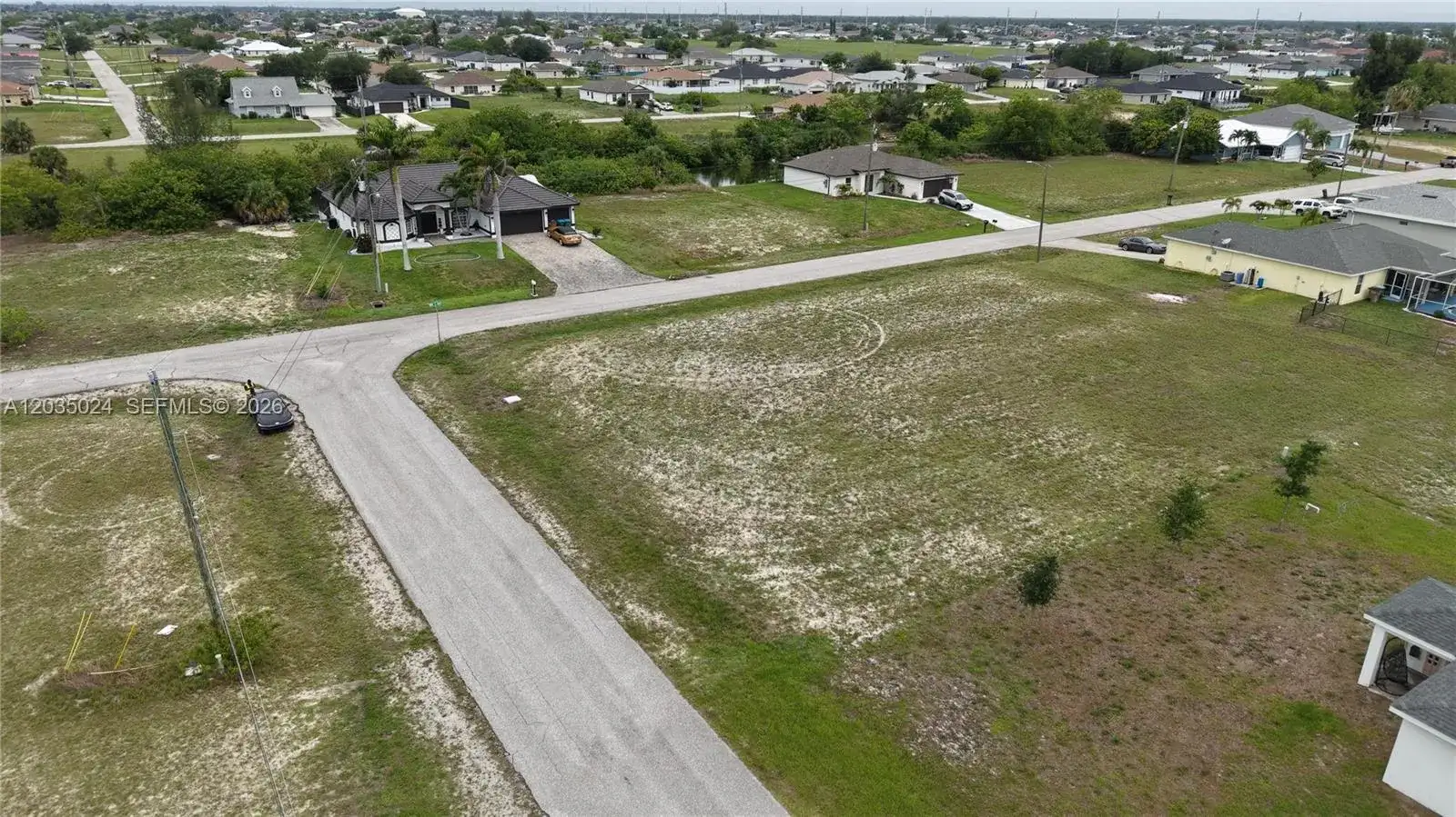 2009 NW 2ND AVE, Cape Coral FL 33993 photo 4