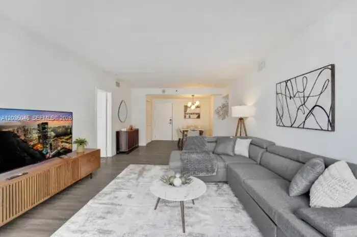 5225 Collins Ave # 1606, Miami Beach FL 33140 photo 2