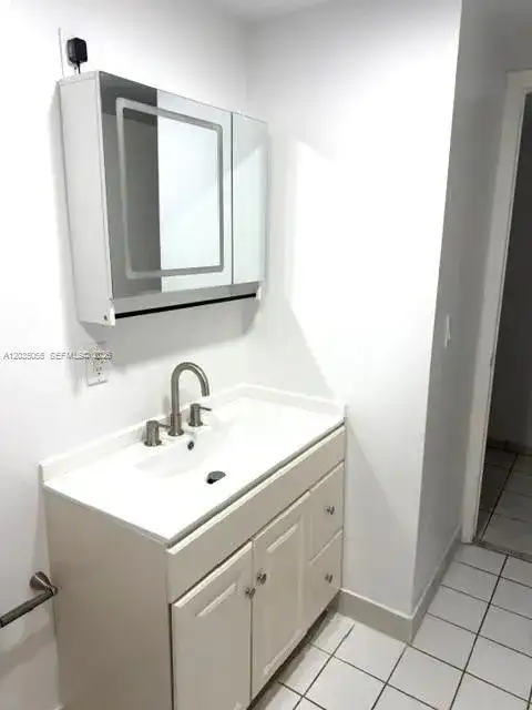 3640 NW 9th St # 302, Miami FL 33125 photo 4
