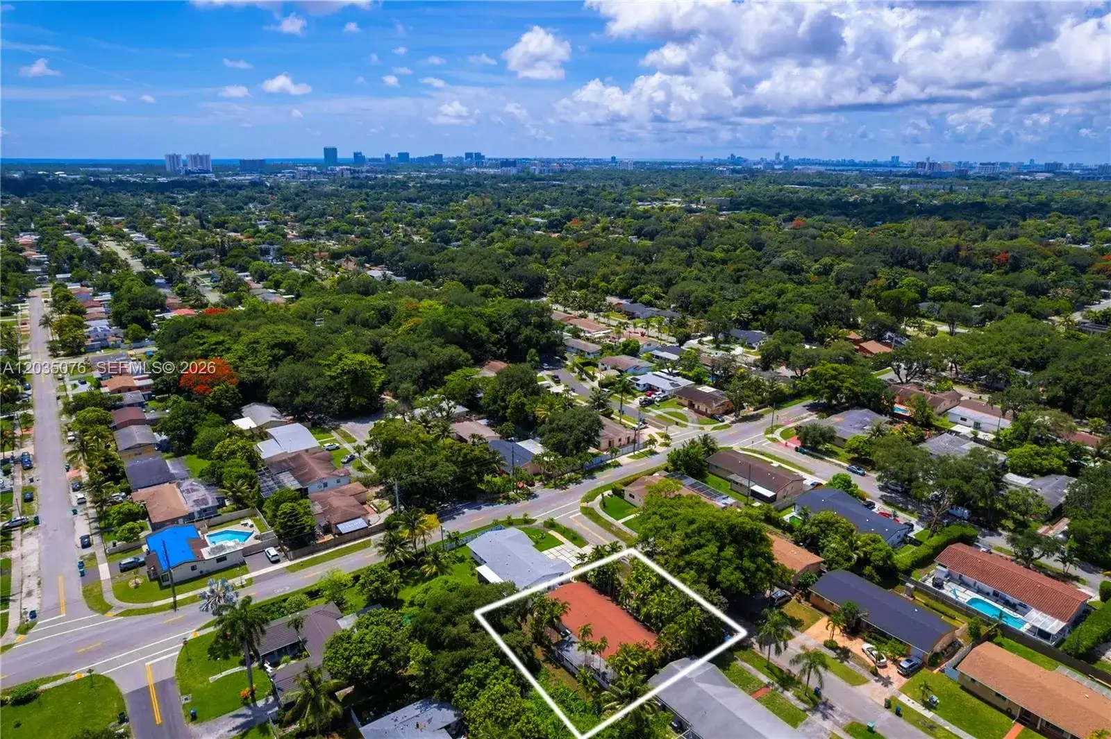 785 NE 155th St, Miami FL 33162 photo 3