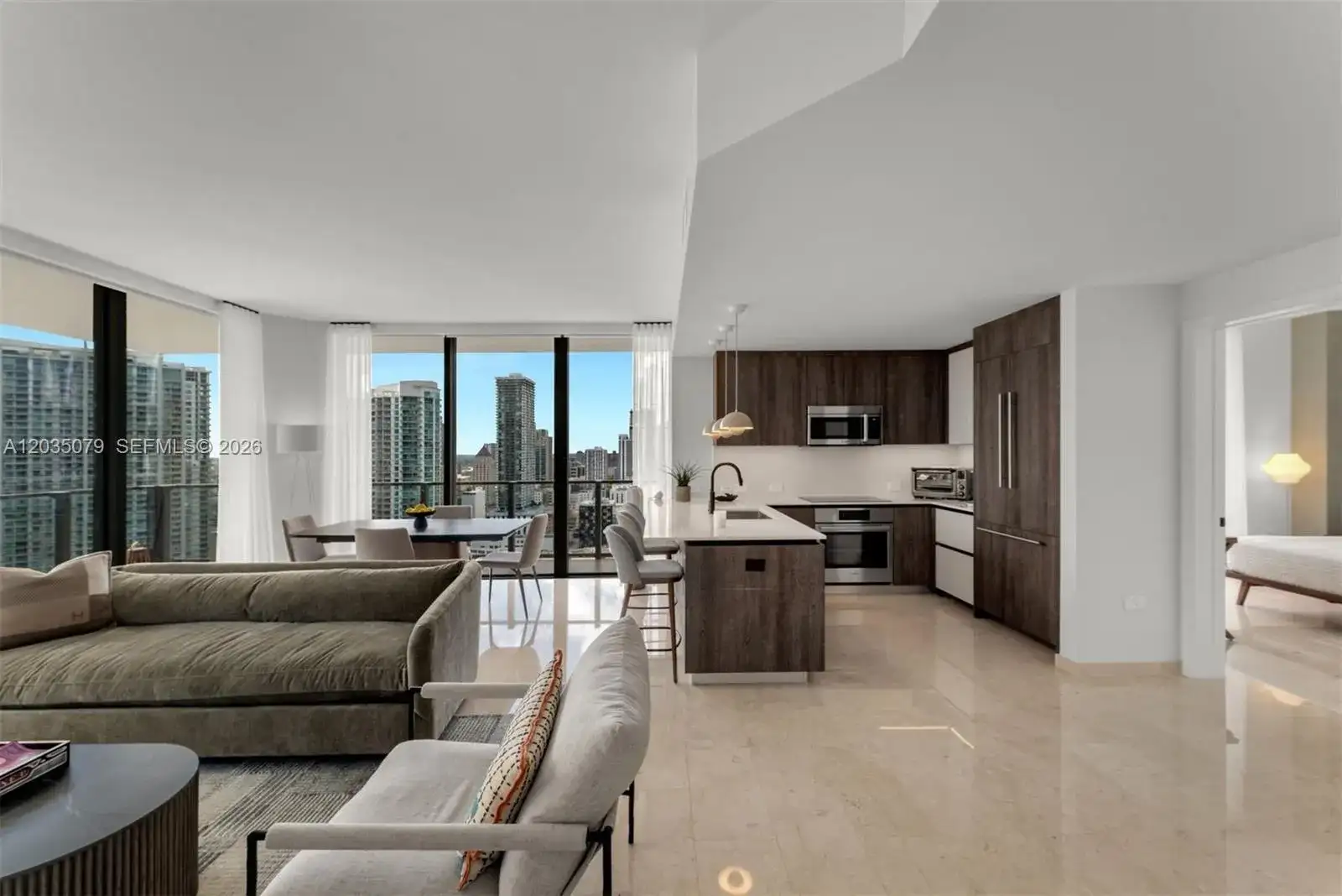 68 SE 6th St # 2612, Miami FL 33131 photo 2