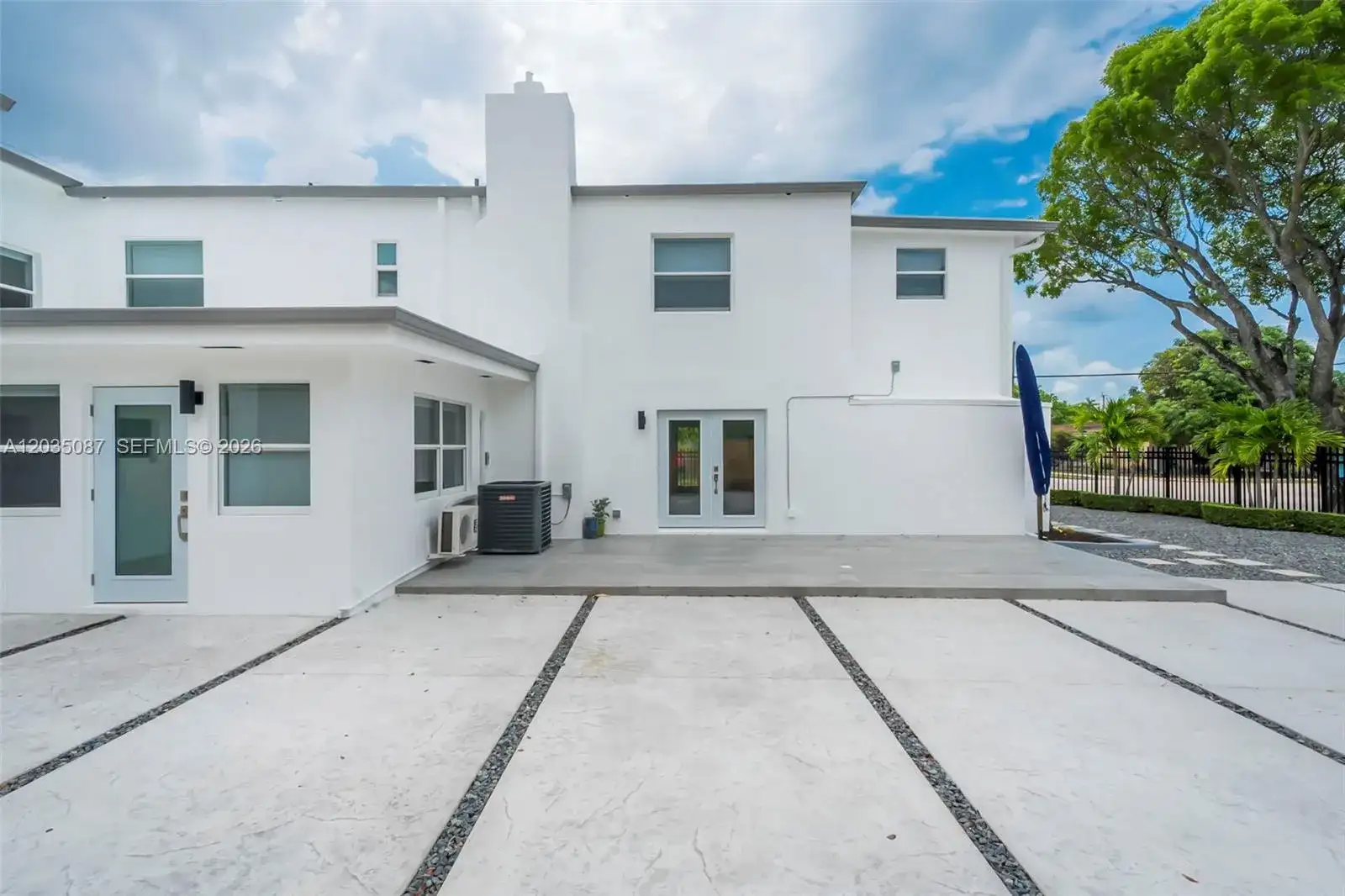 590 SW 23rd Ave, Miami FL 33135 photo 3