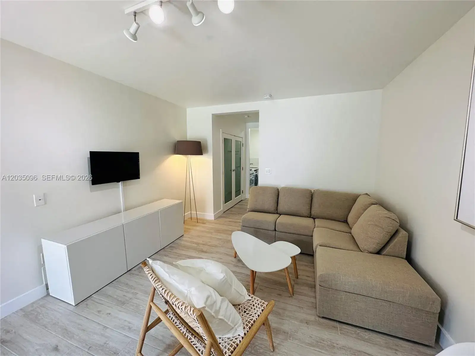 745 13th St # 6, Miami Beach FL 33139 photo 4