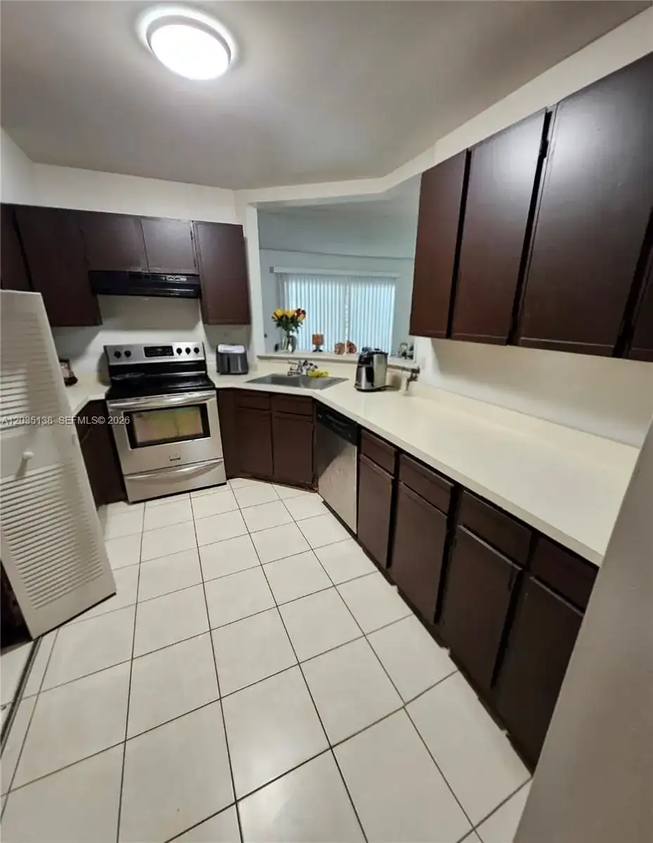 3465 NW 44th St # 103, Oakland Park FL 33309 photo 4