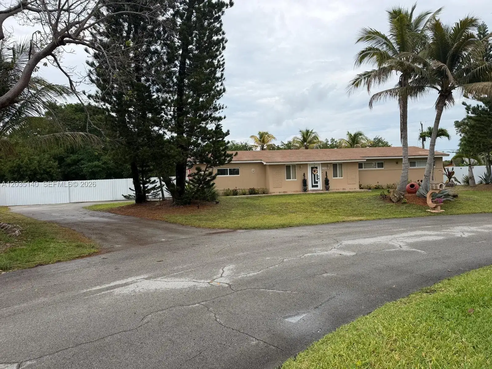 17405 SW 109th Ct, Miami FL 33157 photo 3