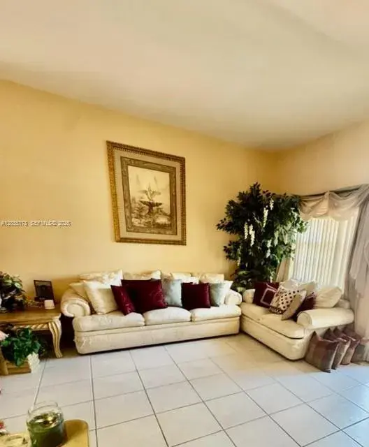 18201 SW 144th Ct, Miami FL 33177