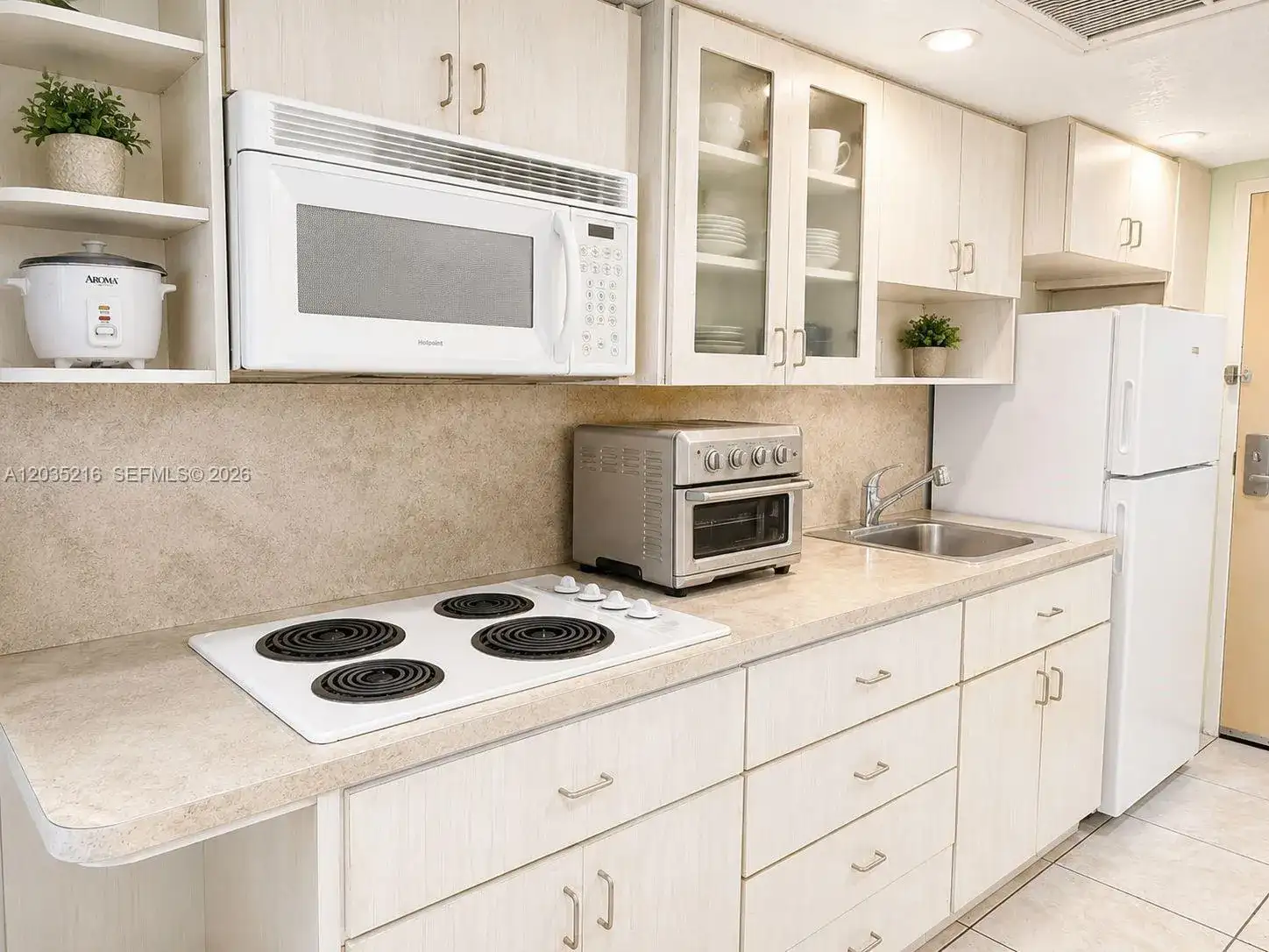19201 Collins Ave # 527, Sunny Isles Beach FL 33160 photo 4
