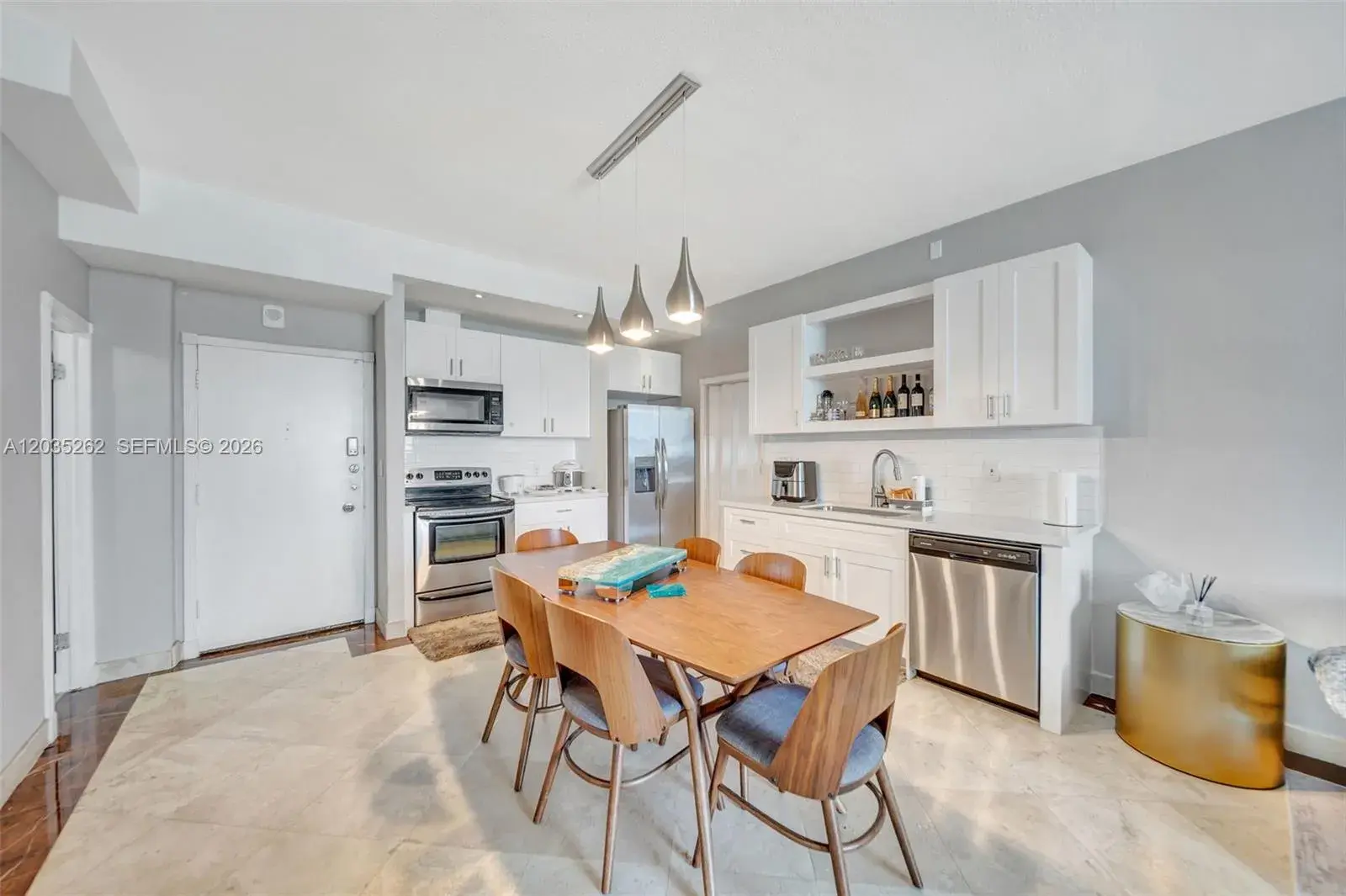 5005 Collins Ave, Miami Beach FL 33140